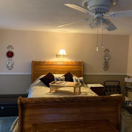 Emerald Necklace Inn Bed And Breakfast Lakewood Buitenkant foto