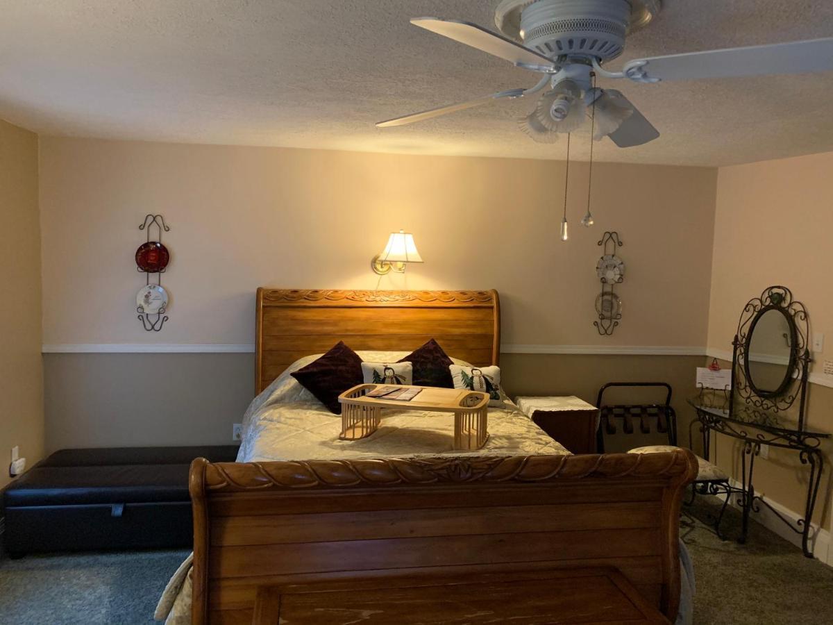 Emerald Necklace Inn Bed And Breakfast Lakewood Buitenkant foto